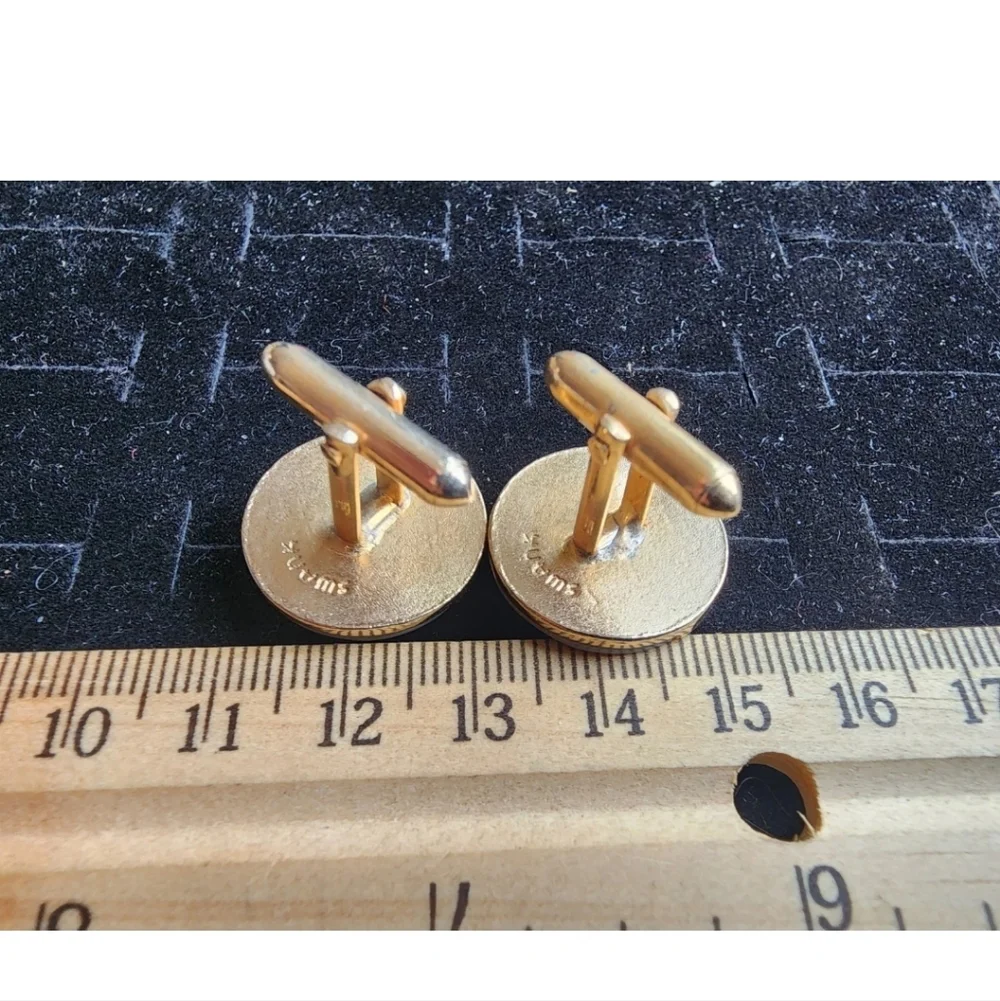 Vintage Swank Cufflink Set Gold Tone Fish Polished Mother Of Pearl Used